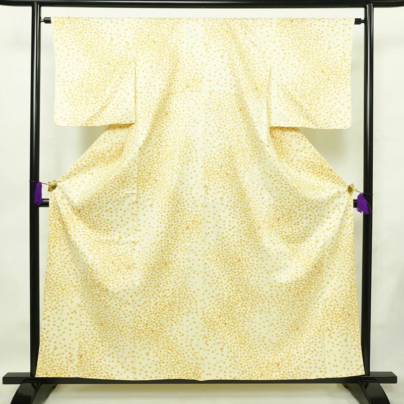 小紋 良品 総柄 ポリエステル 古典柄 袷仕立て 身丈159cm 裄丈63cm リサイクル着物 着物 カジュアル クリーム_画像1