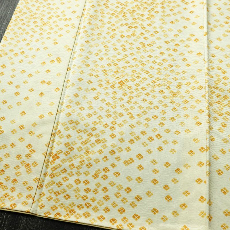 小紋 良品 総柄 ポリエステル 古典柄 袷仕立て 身丈159cm 裄丈63cm リサイクル着物 着物 カジュアル クリーム_画像4