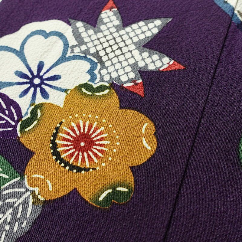 振袖 落款入り 縮緬 正絹 花柄 袷仕立て 身丈157.5cm 裄丈66.5cm リサイクル着物 着物 共八掛 成人式 二十歳 二十歳の集い フォーマル シンプル 紅葉 桜 紫・藤色_画像10