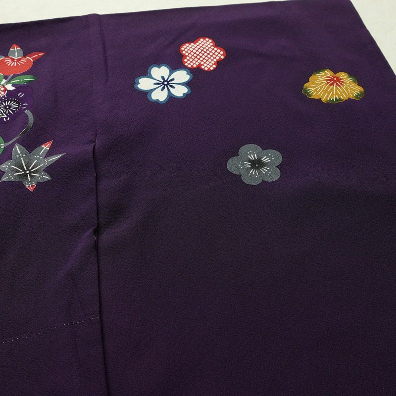 振袖 落款入り 縮緬 正絹 花柄 袷仕立て 身丈157.5cm 裄丈66.5cm リサイクル着物 着物 共八掛 成人式 二十歳 二十歳の集い フォーマル シンプル 紅葉 桜 紫・藤色_画像14
