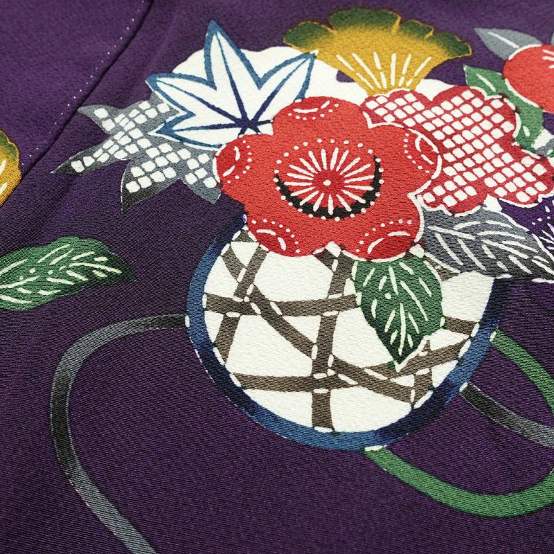 振袖 落款入り 縮緬 正絹 花柄 袷仕立て 身丈157.5cm 裄丈66.5cm リサイクル着物 着物 共八掛 成人式 二十歳 二十歳の集い フォーマル シンプル 紅葉 桜 紫・藤色_画像17