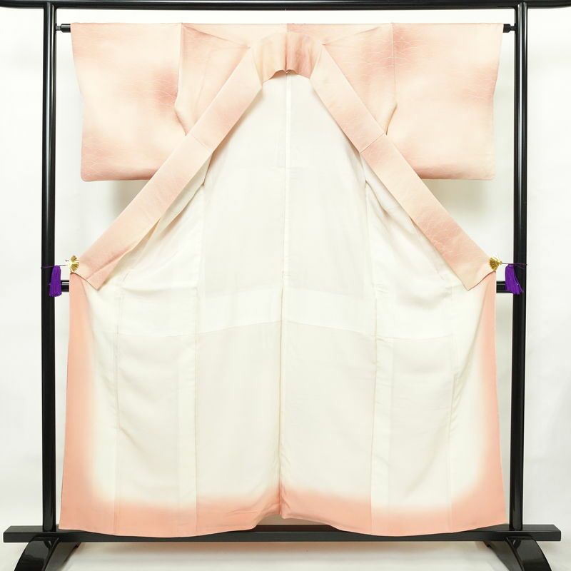 小紋 付下小紋 正絹 木の葉・植物柄 袷仕立て 身丈155.5cm 裄丈64.5cm リサイクル着物 着物 ぼかし 七五三 お宮参り 芝 フォーマル シンプル 上品 ピンク_画像3