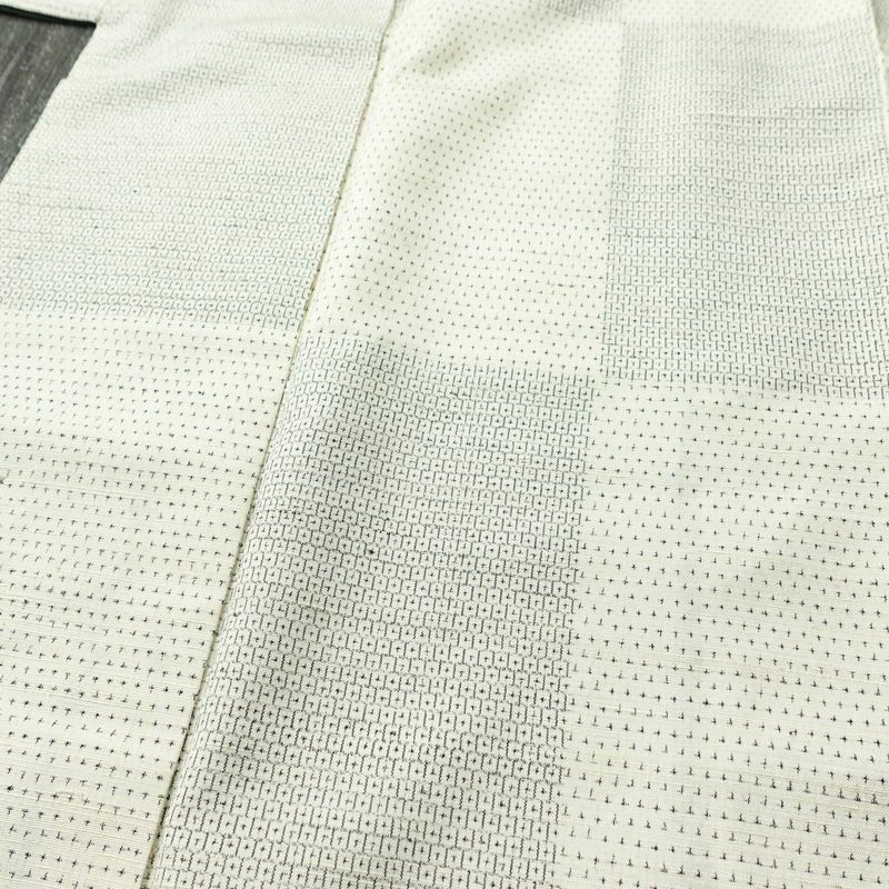 紬 正絹 チェック・格子柄 袷仕立て 身丈162.5cm 裄丈63cm リサイクル着物 着物 モダン カジュアル 白_画像5