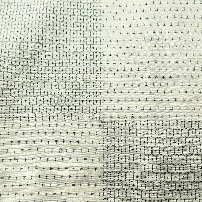 紬 正絹 チェック・格子柄 袷仕立て 身丈162.5cm 裄丈63cm リサイクル着物 着物 モダン カジュアル 白_画像7