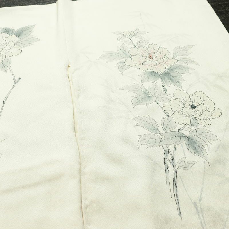 付け下げ 落款入り しつけ糸付き 正絹 花柄 袷仕立て 身丈159.5cm 裄丈67cm リサイクル着物 着物 手描き フォーマル 上品 白_画像13
