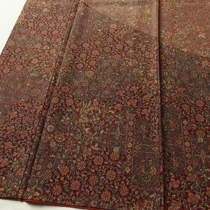 付け下げ 良品 縮緬 正絹 小紋柄 幾何学柄・抽象柄 袷仕立て 身丈162cm 裄丈67cm リサイクル着物 着物 洒落 茶_画像4