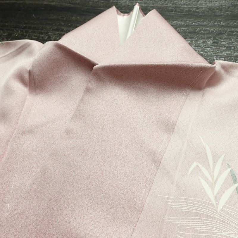 付け下げ 良品 しつけ糸付き 正絹 花柄 袷仕立て 身丈158.5cm 裄丈64cm リサイクル着物 着物 入学式 卒業式 七五三 お宮参り フォーマル 上品 ラベンダーピンク ピンク_画像18