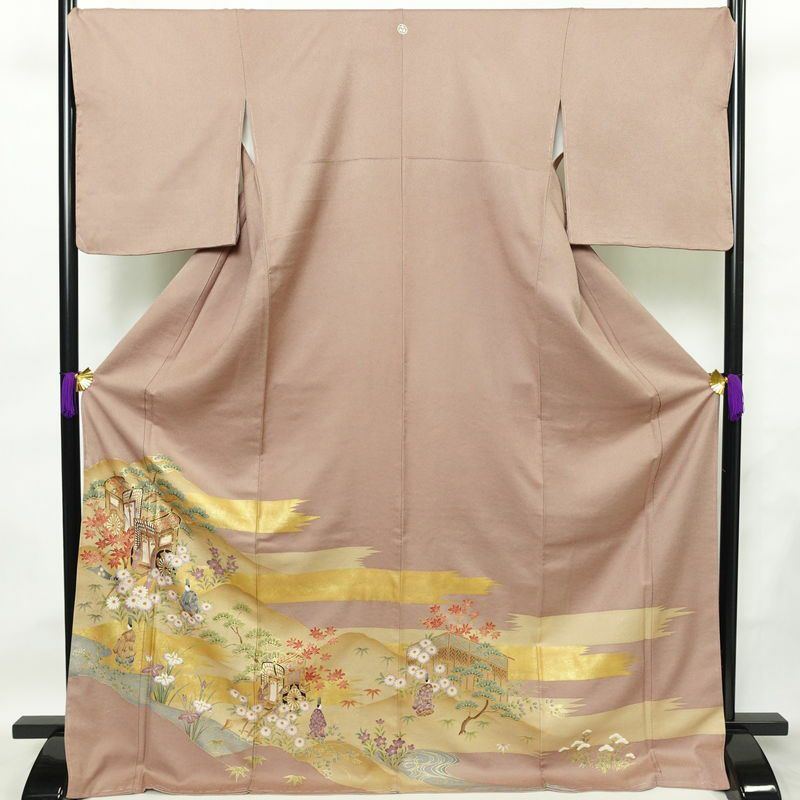 色留袖 良品 しつけ糸付き 一つ紋付き トールサイズ 正絹 風景柄 袷仕立て 身丈174cm 裄丈71cm リサイクル着物 着物 箔 引箔 金彩 結婚式 パーティー フォーマル 華やか 御所車 松 菊 小豆・エンジ_画像1