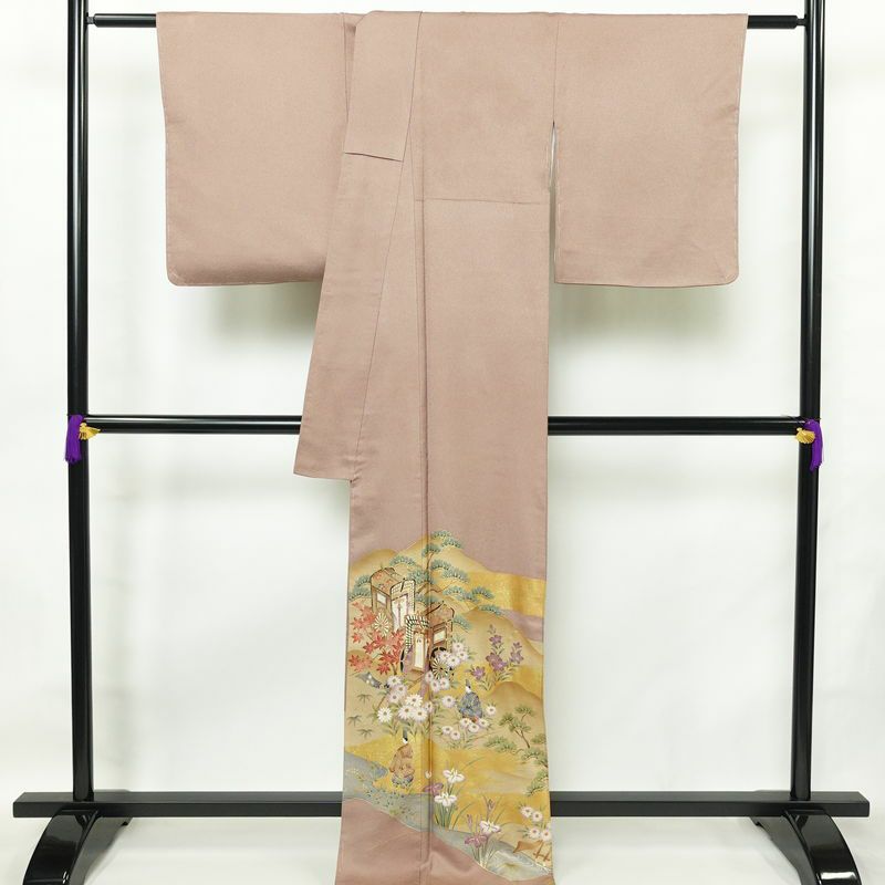 色留袖 良品 しつけ糸付き 一つ紋付き トールサイズ 正絹 風景柄 袷仕立て 身丈174cm 裄丈71cm リサイクル着物 着物 箔 引箔 金彩 結婚式 パーティー フォーマル 華やか 御所車 松 菊 小豆・エンジ_画像2