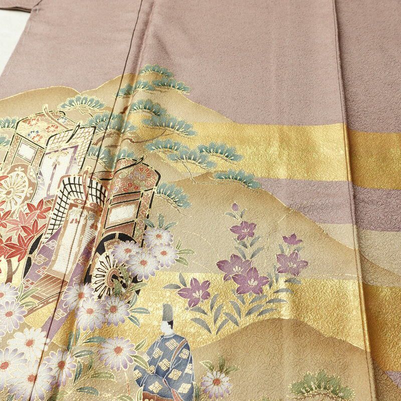 色留袖 良品 しつけ糸付き 一つ紋付き トールサイズ 正絹 風景柄 袷仕立て 身丈174cm 裄丈71cm リサイクル着物 着物 箔 引箔 金彩 結婚式 パーティー フォーマル 華やか 御所車 松 菊 小豆・エンジ_画像5