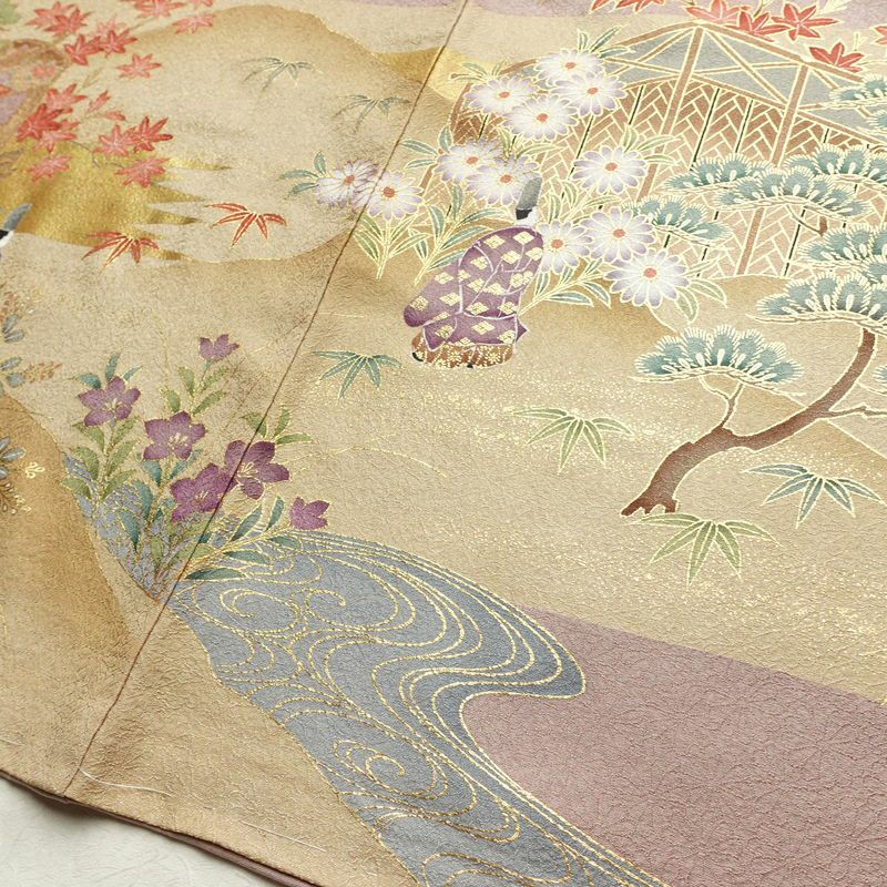 色留袖 良品 しつけ糸付き 一つ紋付き トールサイズ 正絹 風景柄 袷仕立て 身丈174cm 裄丈71cm リサイクル着物 着物 箔 引箔 金彩 結婚式 パーティー フォーマル 華やか 御所車 松 菊 小豆・エンジ_画像13