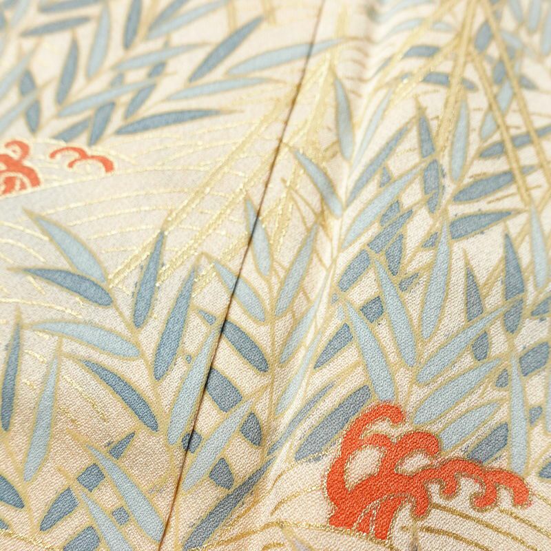 訪問着 良品 しつけ糸付き 正絹 古典柄 袷仕立て 身丈160.5cm 裄丈65cm リサイクル着物 着物 箔 金彩 入学式 卒業式 七五三 お宮参り フォーマル 上品 松 ベージュ_画像10