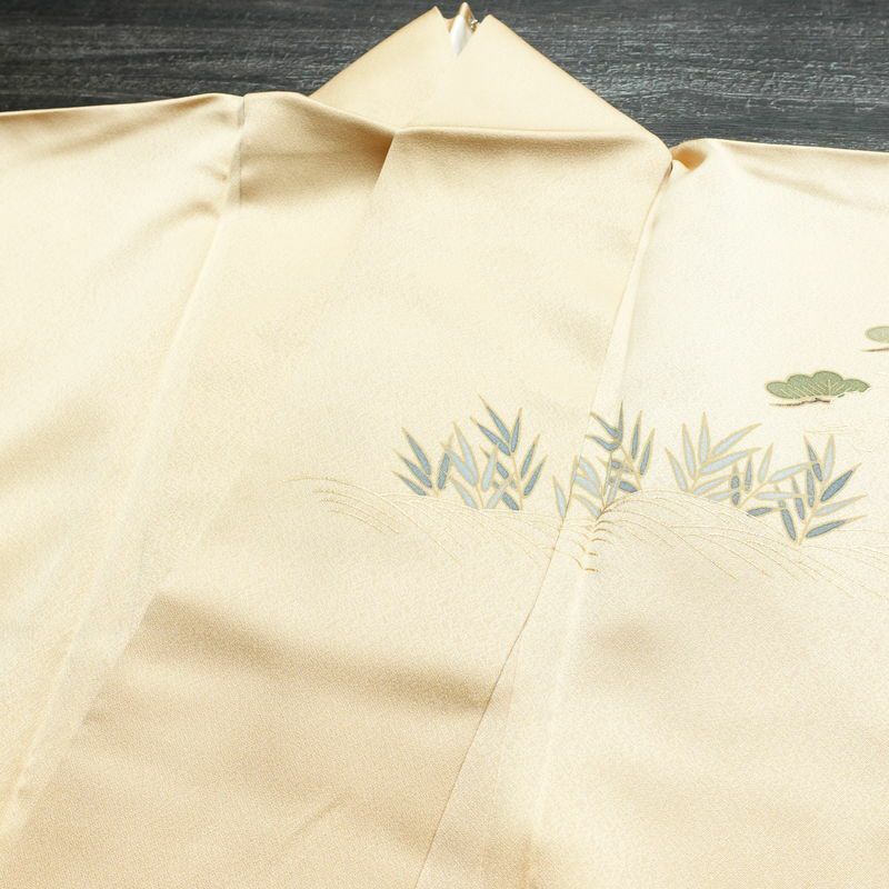 訪問着 良品 しつけ糸付き 正絹 古典柄 袷仕立て 身丈160.5cm 裄丈65cm リサイクル着物 着物 箔 金彩 入学式 卒業式 七五三 お宮参り フォーマル 上品 松 ベージュ_画像17