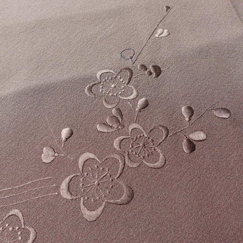 付け下げ 縮緬 絞り 正絹 木の葉・植物柄 袷仕立て 身丈160cm 裄丈66.5cm リサイクル着物 着物 刺繍 ぼかし 入学式 卒業式 七五三 お宮参り フォーマル シンプル 上品 紫・藤色_画像7