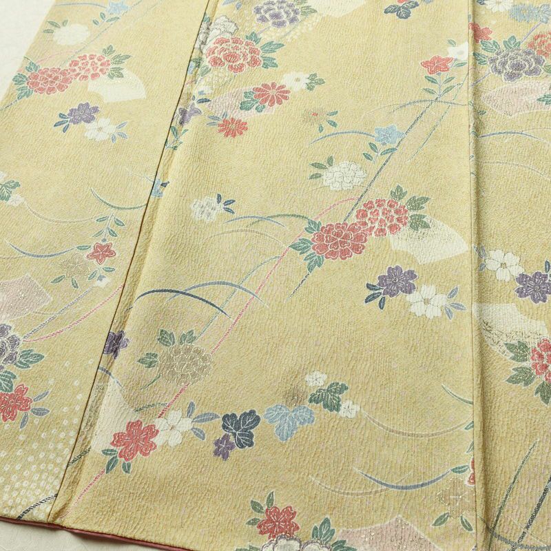 小紋 良品 正絹 花柄 袷仕立て 身丈162.5cm 裄丈67cm リサイクル着物 一部しつけ糸付き 着物 金彩 黄・黄土色_画像4