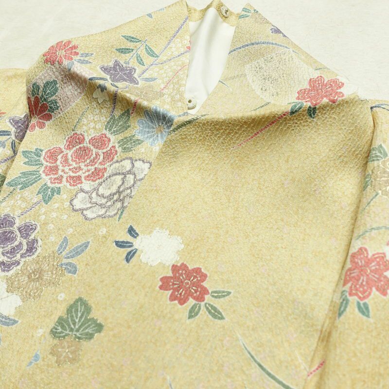 小紋 良品 正絹 花柄 袷仕立て 身丈162.5cm 裄丈67cm リサイクル着物 一部しつけ糸付き 着物 金彩 黄・黄土色_画像17