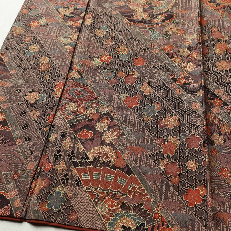 小紋 総柄 正絹 古典柄 袷仕立て 身丈159cm 裄丈67cm リサイクル着物 着物 モダン 多色使い_画像4