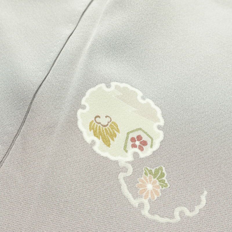 付け下げ 美品 しつけ糸付き 縮緬 正絹 古典柄 袷仕立て 身丈152.5cm 裄丈65cm リサイクル着物 着物 入学式 卒業式 七五三 お宮参り フォーマル シンプル 上品 雪輪 金駒刺繍 グレー_画像18