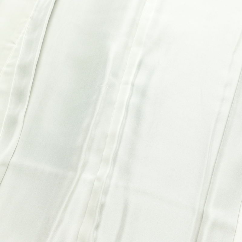 付け下げ 美品 しつけ糸付き 縮緬 正絹 古典柄 袷仕立て 身丈152.5cm 裄丈65cm リサイクル着物 着物 入学式 卒業式 七五三 お宮参り フォーマル シンプル 上品 雪輪 金駒刺繍 グレー_画像19