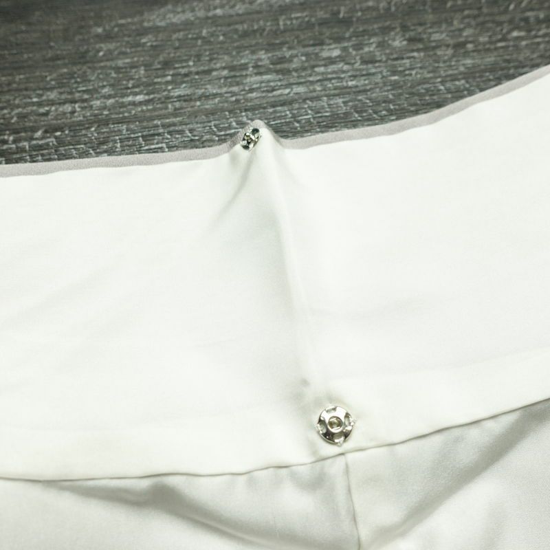 付け下げ 美品 しつけ糸付き 縮緬 正絹 古典柄 袷仕立て 身丈152.5cm 裄丈65cm リサイクル着物 着物 入学式 卒業式 七五三 お宮参り フォーマル シンプル 上品 雪輪 金駒刺繍 グレー_画像20