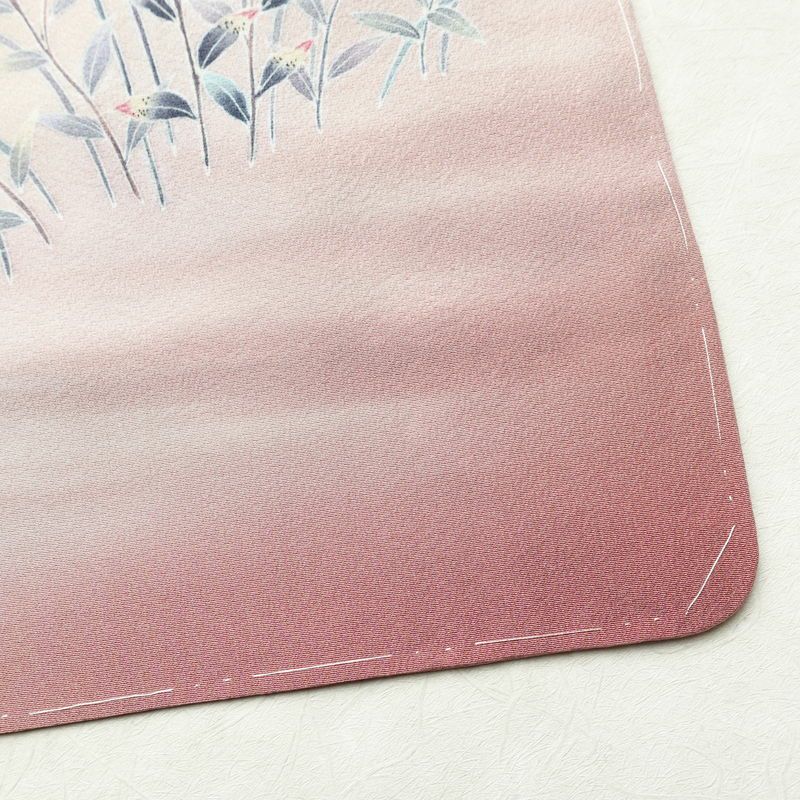 訪問着 美品 落款入り しつけ糸付き 友禅 縮緬 一つ紋付き 正絹 人物・動物柄 袷仕立て 身丈158.5cm 裄丈66.5cm リサイクル着物 着物 作家物 手描き 入学式 卒業式 七五三 お宮参り フォーマル モダン 上品 ピンク_画像18