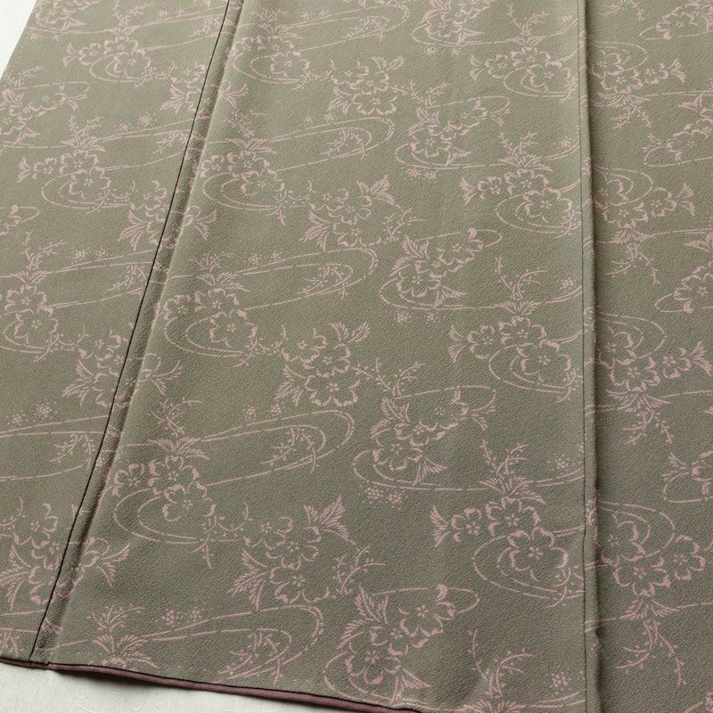 小紋 落款入り 縮緬 総柄 正絹 花柄 袷仕立て 身丈151cm 裄丈63cm リサイクル着物 着物 モダン 緑・うぐいす色_画像4