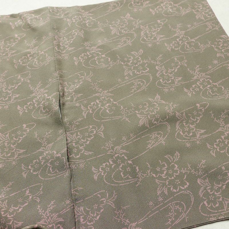 小紋 落款入り 縮緬 総柄 正絹 花柄 袷仕立て 身丈151cm 裄丈63cm リサイクル着物 着物 モダン 緑・うぐいす色_画像14