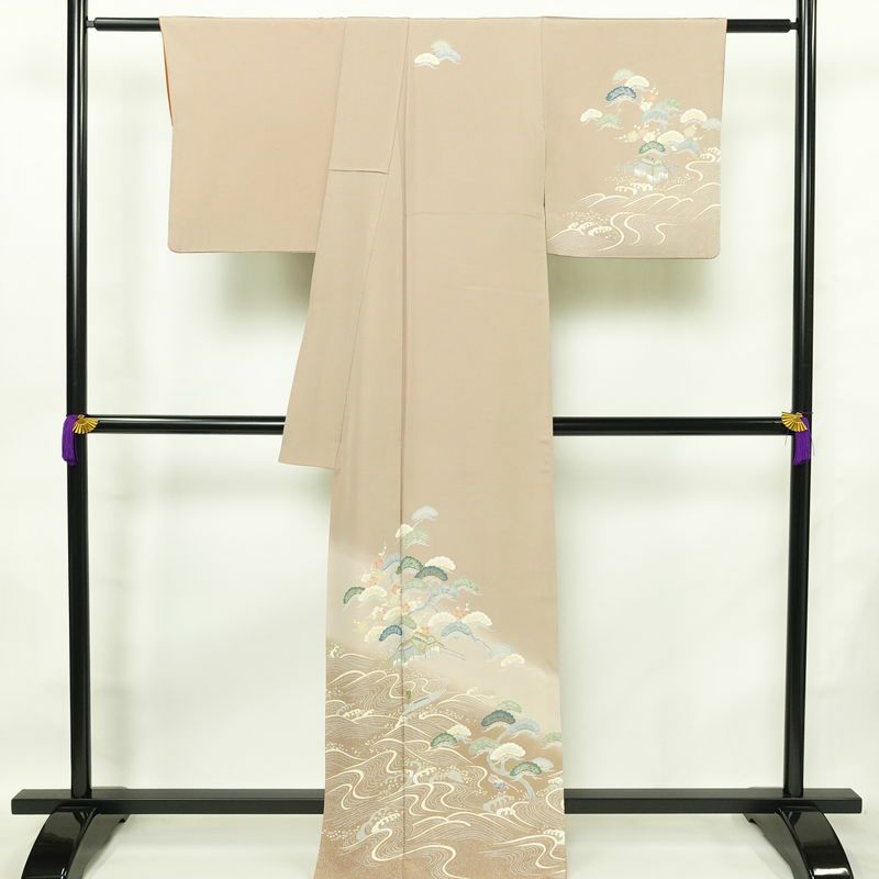 付け下げ 良品 縮緬 正絹 風景柄 袷仕立て 身丈164.5cm 裄丈70.5cm ゆったりサイズ ワイド リサイクル着物 着物 箔 金彩 入学式 卒業式 七五三 お宮参り フォーマル 上品 ベージュ_画像2