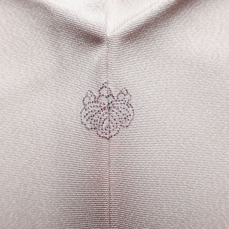 訪問着 美品 しつけ糸付き 縮緬 一つ紋付き 正絹 風景柄 袷仕立て 身丈164cm 裄丈67cm リサイクル着物 着物 共八掛 入学式 卒業式 七五三 お宮参り フォーマル 上品 紅葉 松 桜 紫・藤色_画像13