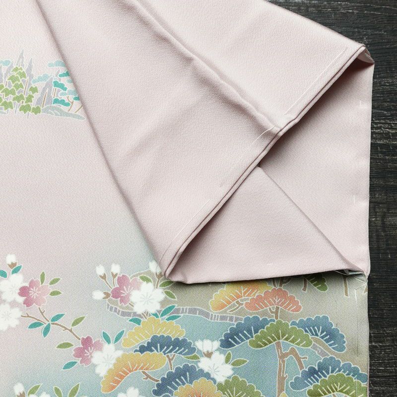 訪問着 美品 しつけ糸付き 縮緬 一つ紋付き 正絹 風景柄 袷仕立て 身丈164cm 裄丈67cm リサイクル着物 着物 共八掛 入学式 卒業式 七五三 お宮参り フォーマル 上品 紅葉 松 桜 紫・藤色_画像15