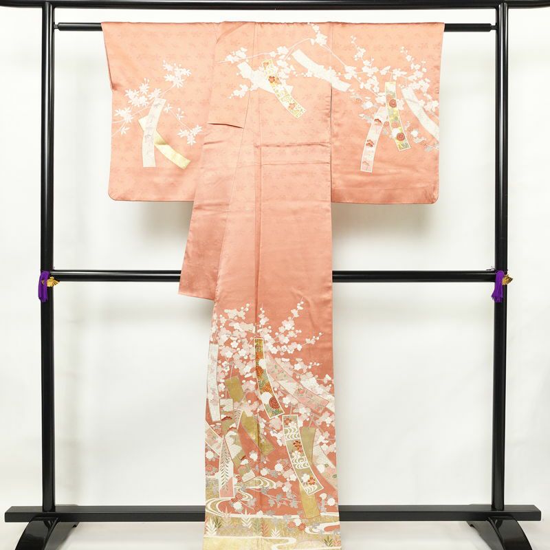 訪問着 良品 金駒刺繍 綸子 正絹 古典柄 袷仕立て 身丈163.5cm 裄丈67cm リサイクル着物 着物 箔 共八掛 入学式 卒業式 七五三 パーティー お宮参り フォーマル 華やか 菊 桜 ピンク_画像2