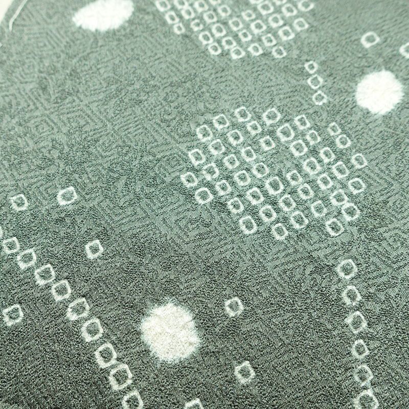 付け下げ 美品 しつけ糸付き 金駒刺繍 綸子 絞り 正絹 古典柄 袷仕立て 身丈165.5cm 裄丈67.5cm リサイクル着物 着物 刺繍 箔 金彩 菊 緑・うぐいす色_画像10