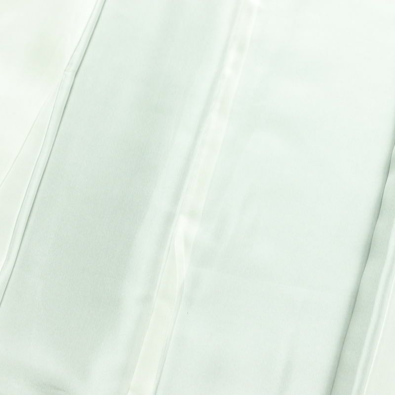 付け下げ 美品 しつけ糸付き 金駒刺繍 綸子 絞り 正絹 古典柄 袷仕立て 身丈165.5cm 裄丈67.5cm リサイクル着物 着物 刺繍 箔 金彩 菊 緑・うぐいす色_画像19