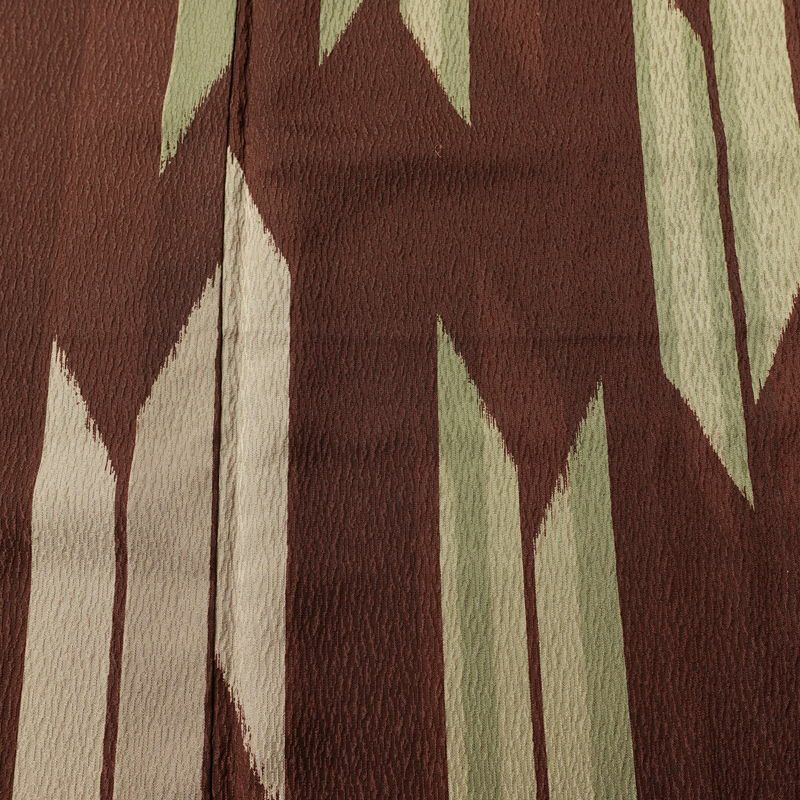 小紋 ポリエステル 古典柄 袷仕立て 身丈169cm 裄丈66.5cm リサイクル着物 着物 矢羽 モダン 茶_画像6