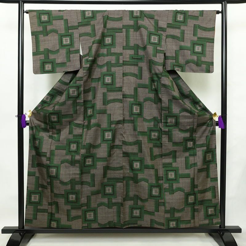 紬 正絹 幾何学柄・抽象柄 袷仕立て 身丈157.5cm 裄丈64.5cm リサイクル着物 着物 カジュアル 茶_画像1