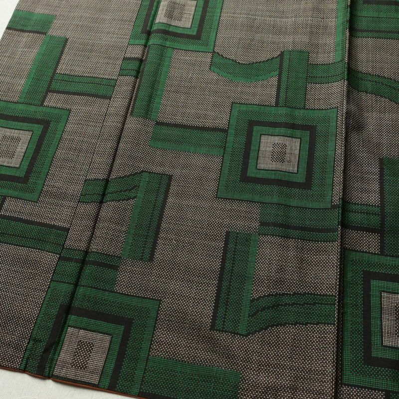 紬 正絹 幾何学柄・抽象柄 袷仕立て 身丈157.5cm 裄丈64.5cm リサイクル着物 着物 カジュアル 茶_画像4