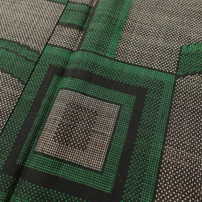 紬 正絹 幾何学柄・抽象柄 袷仕立て 身丈157.5cm 裄丈64.5cm リサイクル着物 着物 カジュアル 茶_画像7