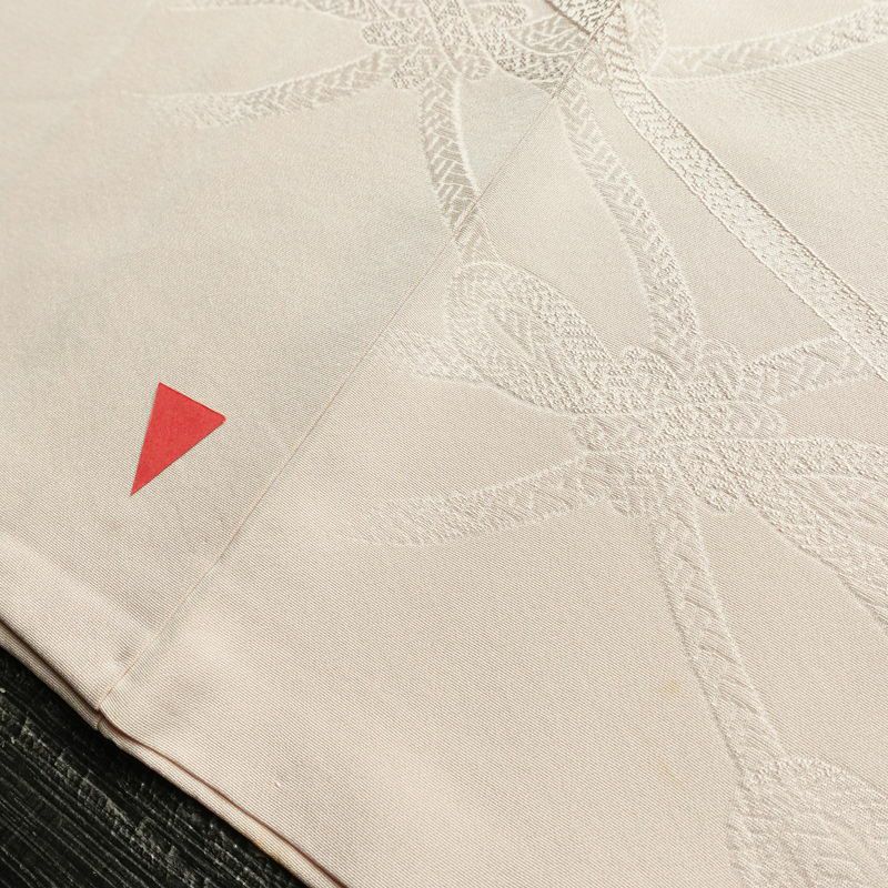 色無地 裾模様あり 一つ紋付き 正絹 古典柄 袷仕立て 身丈153.5cm 裄丈65cm リサイクル着物 着物 入学式 卒業式 七五三 お宮参り フォーマル シンプル 上品 ピンク_画像11