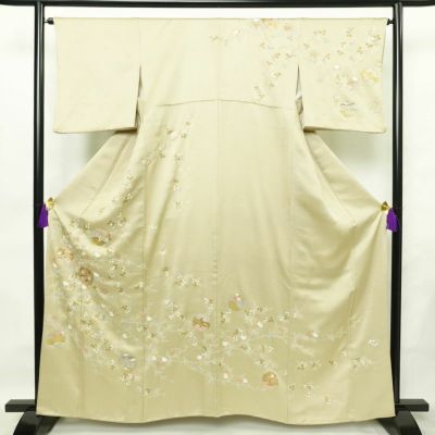 訪問着 綸子 金駒刺繍 一つ紋付き 正絹 木の葉・植物柄 袷仕立て 身丈161.5cm 裄丈65.5cm リサイクル着物 着物 箔 共八掛 入学式 卒業式 七五三 パーティー お宮参り フォーマル 雪輪 萩 ベージュ 緑・うぐいす色