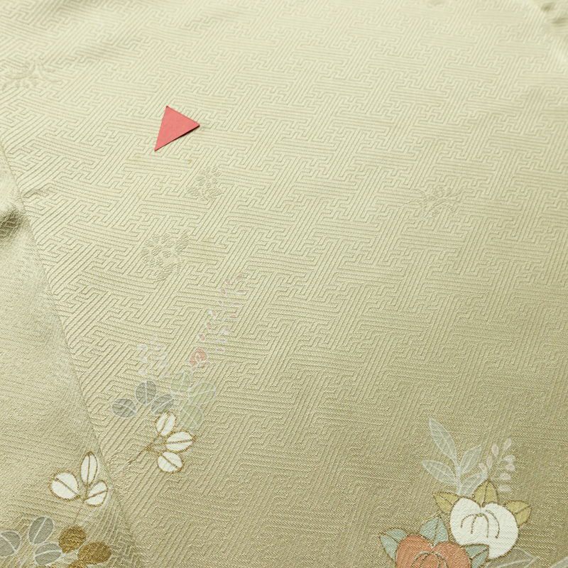 訪問着 綸子 金駒刺繍 一つ紋付き 正絹 木の葉・植物柄 袷仕立て 身丈161.5cm 裄丈65.5cm リサイクル着物 着物 箔 共八掛 入学式 卒業式 七五三 パーティー お宮参り フォーマル 雪輪 萩 ベージュ 緑・うぐいす色_画像13