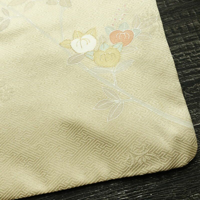 訪問着 綸子 金駒刺繍 一つ紋付き 正絹 木の葉・植物柄 袷仕立て 身丈161.5cm 裄丈65.5cm リサイクル着物 着物 箔 共八掛 入学式 卒業式 七五三 パーティー お宮参り フォーマル 雪輪 萩 ベージュ 緑・うぐいす色_画像18