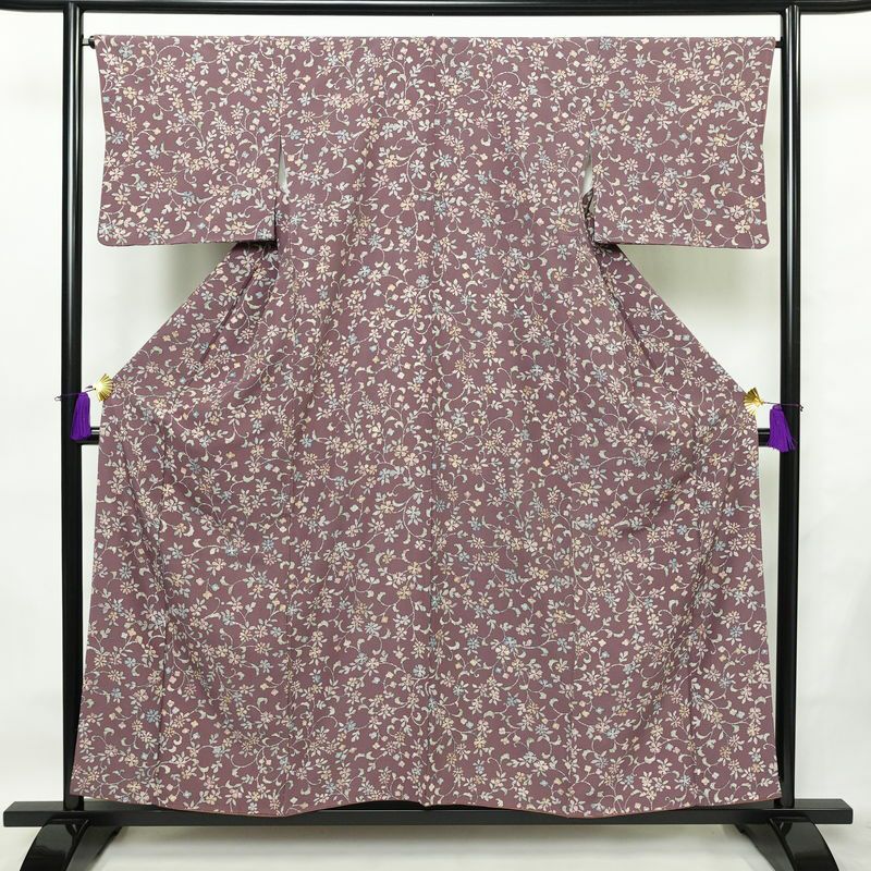 小紋 縮緬 総柄 正絹 花柄 袷仕立て 身丈155cm 裄丈65.5cm リサイクル着物 着物 紫・藤色_画像1