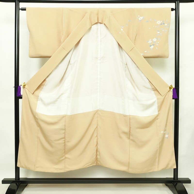 訪問着 縮緬 正絹 人物・動物柄 袷仕立て 身丈148cm 裄丈63cm リサイクル着物 着物 フォーマル シンプル 粋 ベージュ_画像3