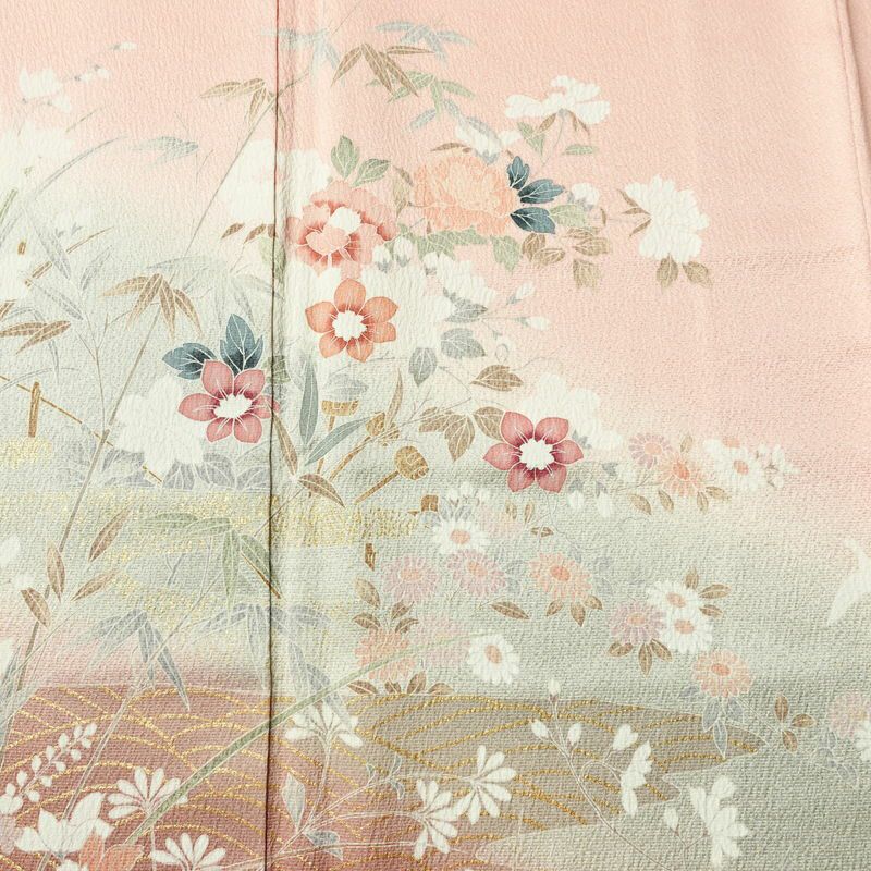 訪問着 良品 正絹 花柄 袷仕立て 身丈159.5cm 裄丈63.5cm リサイクル着物 一部しつけ糸付き 着物 箔 入学式 卒業式 七五三 お宮参り フォーマル ピンク_画像6