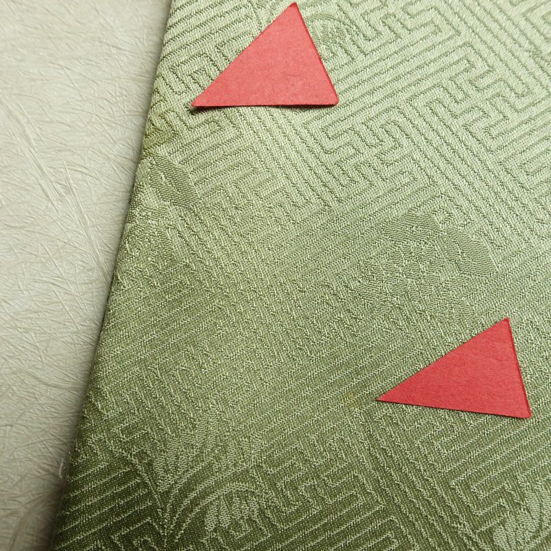 訪問着 綸子 正絹 花柄 袷仕立て 身丈165cm 裄丈66.5cm リサイクル着物 着物 箔 金彩 入学式 卒業式 七五三 お宮参り フォーマル 上品 菊 緑・うぐいす色_画像17