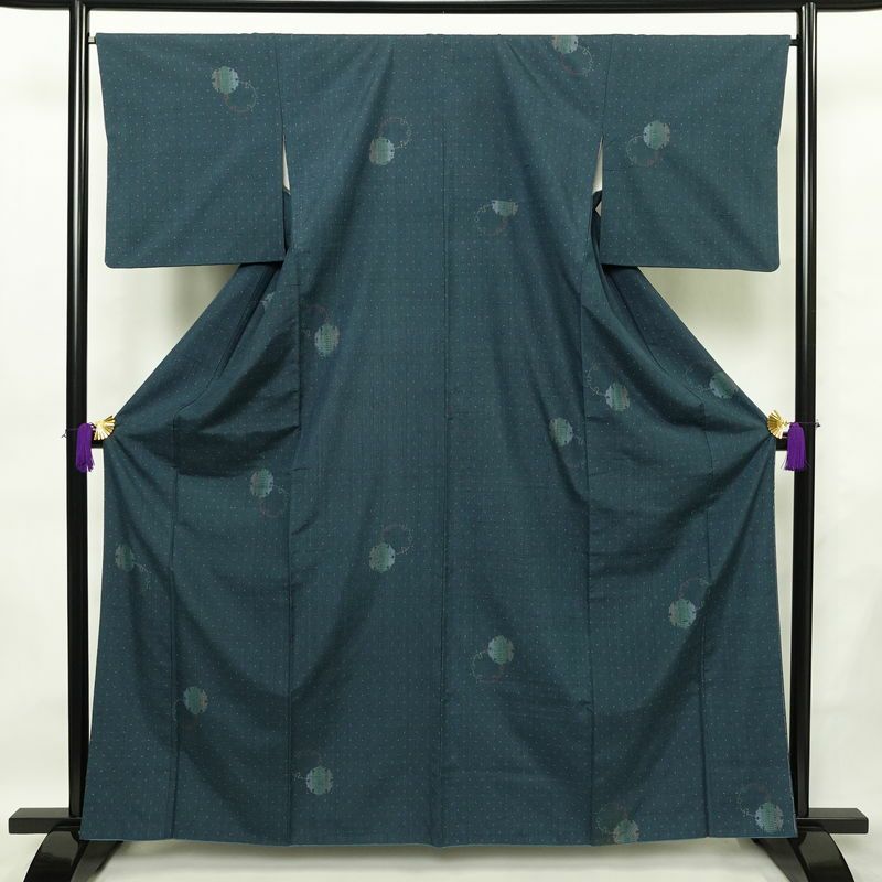 紬 正絹 古典柄 袷仕立て 身丈162.5cm 裄丈67cm リサイクル着物 着物 カジュアル 紬地 青・紺_画像1