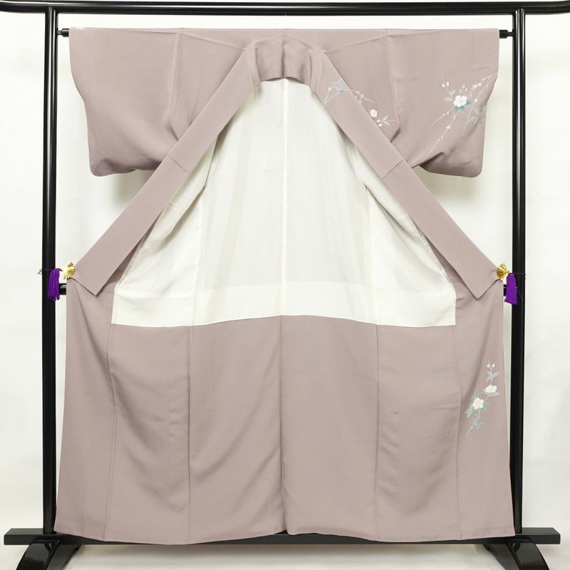 訪問着 縮緬 一つ紋付き 正絹 花柄 袷仕立て 身丈159cm 裄丈64cm リサイクル着物 着物 共八掛 入学式 卒業式 七五三 お宮参り フォーマル 上品 紫・藤色_画像3