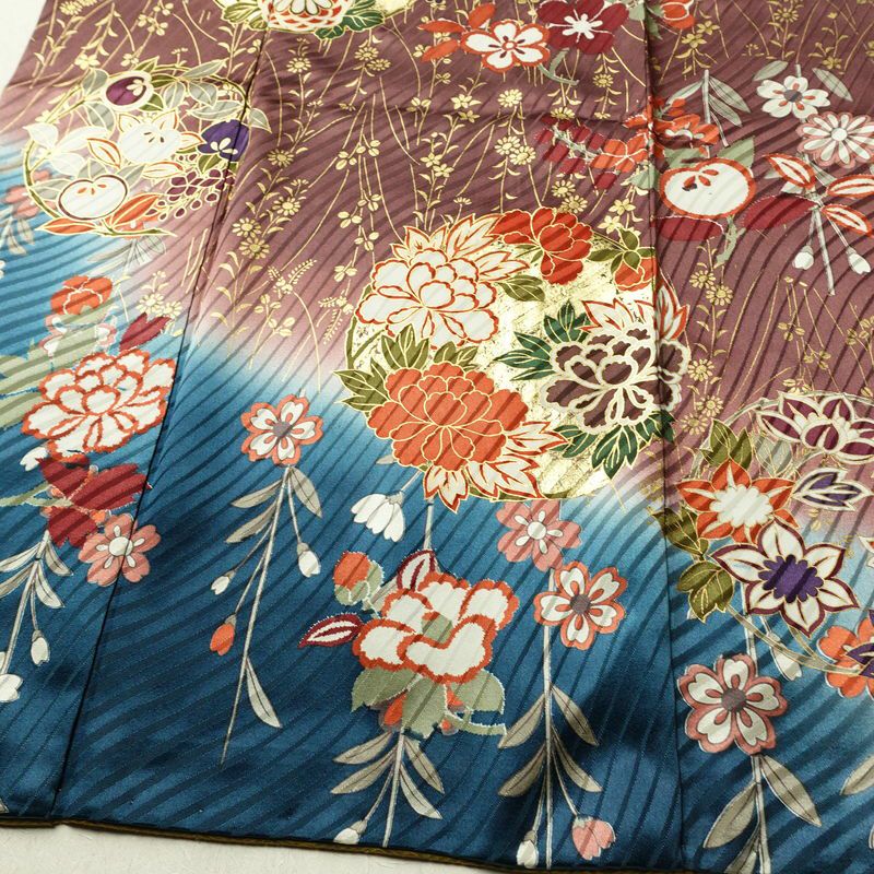 振袖 正絹 花柄 袷仕立て 身丈171.5cm 裄丈65cm リサイクル着物 着物 箔 金彩 成人式 二十歳 二十歳の集い 華やか 菊 桜 赤・朱_画像4