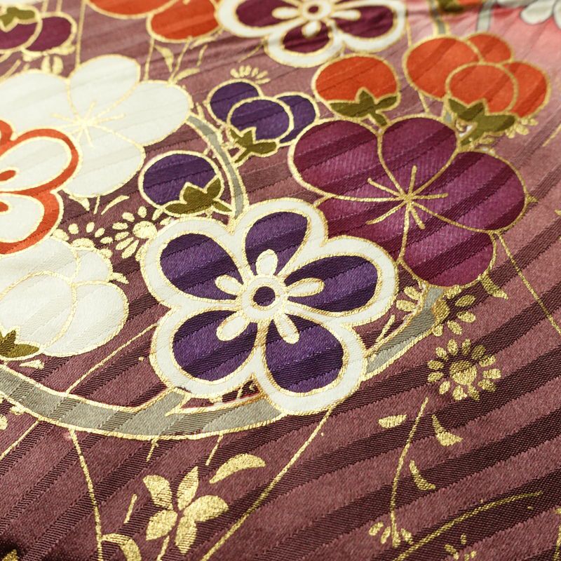 振袖 正絹 花柄 袷仕立て 身丈171.5cm 裄丈65cm リサイクル着物 着物 箔 金彩 成人式 二十歳 二十歳の集い 華やか 菊 桜 赤・朱_画像9
