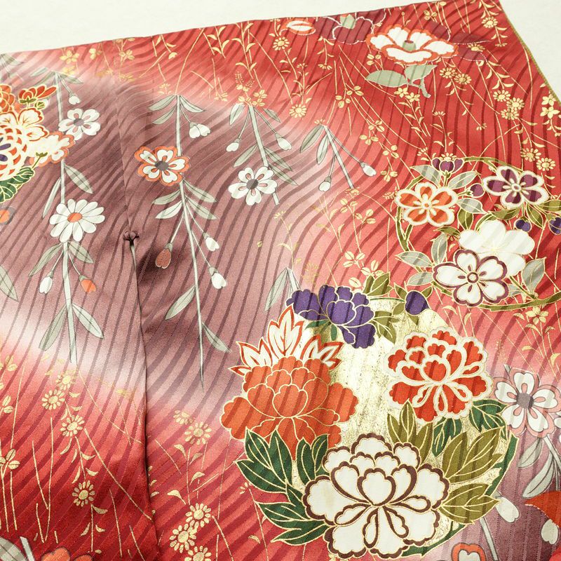 振袖 正絹 花柄 袷仕立て 身丈171.5cm 裄丈65cm リサイクル着物 着物 箔 金彩 成人式 二十歳 二十歳の集い 華やか 菊 桜 赤・朱_画像15